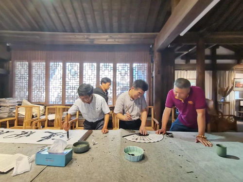 縣文聯(lián)組織文藝骨干赴開化開展文藝交流活動(dòng)